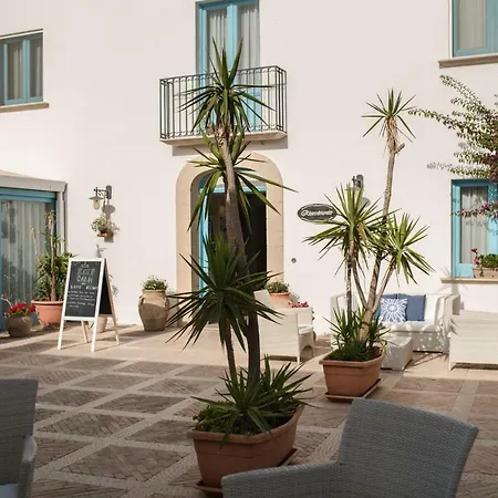 فندق Relais Antiche Saline 4*